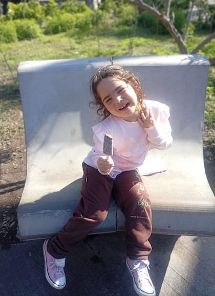 Ya recuperada del tumor del tronco encefálico, Micaela será controlada clínicamente en pocos meses