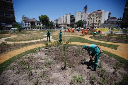Últimos retoque a los canteros