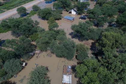Ya son 8000 personas las afectadas por la crecida del río Pilcomayo