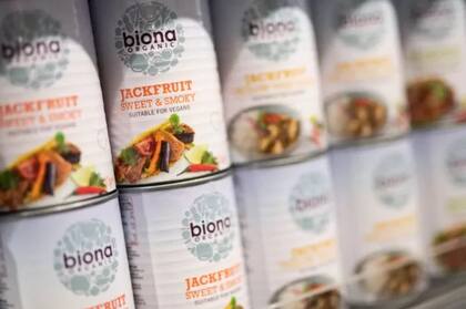 Yaca enlatada en un supermercado de Reino Unido