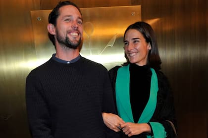 Yago Lange y Juanita Viale disfrutaron su año de relación rodeados de naturaleza, deportes extremos y travesías en el océano