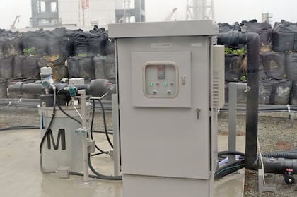 La mayoría de los residentes en Yakarta dependen del agua subterránea que bombean