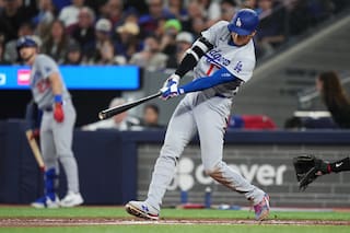 Yamamoto lanza seis entradas, Ohtani extiende racha de embasado y Dodgers vencen 4-2 a Azulejos
