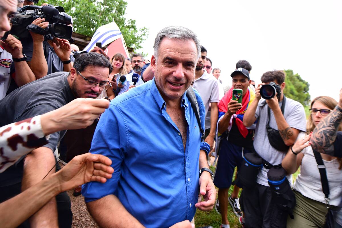 Yamandú Orsi pone en marcha la transición con Lacalle Pou y da indicios de estabilidad económica