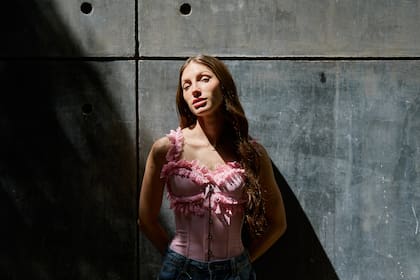 Yami Safdie: "Tratar de asemejarme a lo que más estaba sonando no me funcionó"