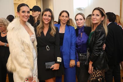 Yamila Pica, María Belén Ludueña, Patricia Wolff, Florencia Toro y Alejandra Pesa