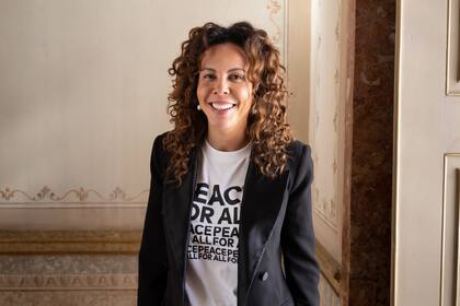 Yara Nakahanda Monteiro dice que su novela es heredera de una historia colonial, de las consecuencias del sistema esclavista y de la guerra civil.