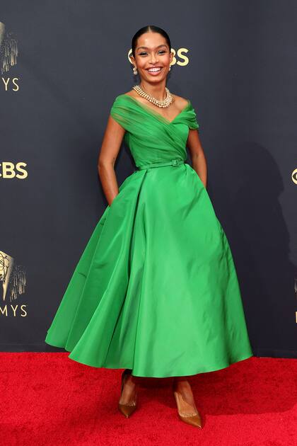 Yara Shahidi, de Black-ish, con uno de los looks más reconocidos de la noche