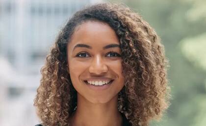 Yasmina Kone se dedica ahora a ayudar a personas sin hogar a encontrar un trabajo