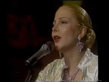 Yenny Patiño interpretó a Eva Perón en el musical 'Octubre en el paraíso (Eva Perón después de la muerte)'. También la encarnó en una ocasión en la que fue invitada al programa de Mirtha Legrand.