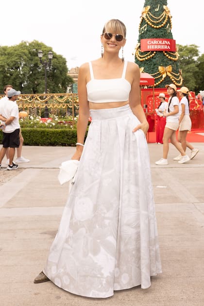 Yesica Toscanini optó por un top y falda de Natalia Antolin