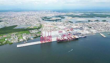 Yildirim Holding es el mayor inversor turco en la región y a través de su subsidiaria, Yilport, maneja varios puertos, incluyendo el Puerto Bolívar en Ecuador.