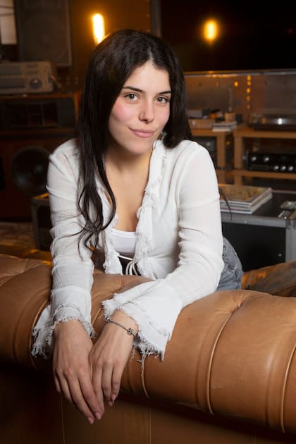 “Yo admiro un montón a mi papá, pero el suyo es un camino muy distinto al mío. Soy muy independiente y lo que hago y logro es por lo que soy y lo que puedo dar", dice.