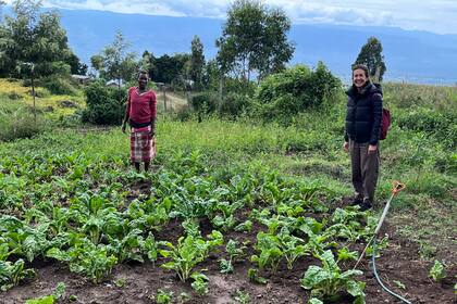 "Yo soy muy sociable, tengo muchos amigos en Argentina, y acá, después de cinco años, tengo una sola amiga de verdad, que es keniana, nació en Nairobi y tiene una cabeza muy abierta, pero después es muy difícil, por un tema de confianza. Ellos mismo lo dicen: no confían ni en su hermano, porque por dinero lo venden. En serio, saben que se pueden vender".