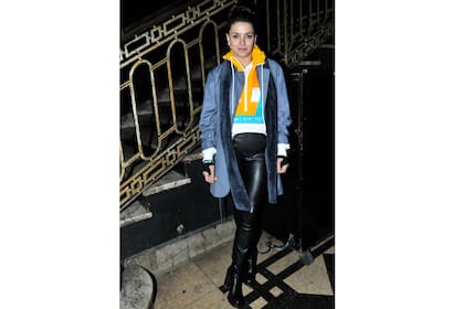 La actriz Natalie Pérez estuvo entonando las canciones de Barón