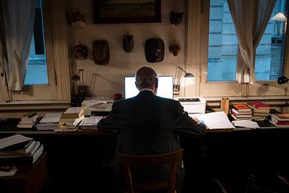 "Yo trabajo todo el día, no tengo idea de vacación ni hay un espacio de reposo", asegura Lanús