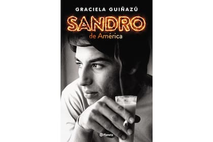 Yoli Scuffi es nombrada en el libro de Graciela Guiñazú como uno de los grandes amores de Sandro. 