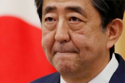 Yoshihide Suga es considerado como la mano derecha de Shinzo Abe y se espera que le dé continuidad a su gobierno.