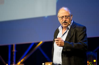 Yossi Vardi, inversor de Mirabilis, la compañía responsable de ICQ, el servicio de mensajería que fue comprado por AOL