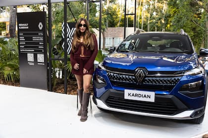 Yoyi Francella, clásica usuaria de Renault Kardian.