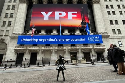 YPF cotiza en la bolsa de Nueva York hace 30 años