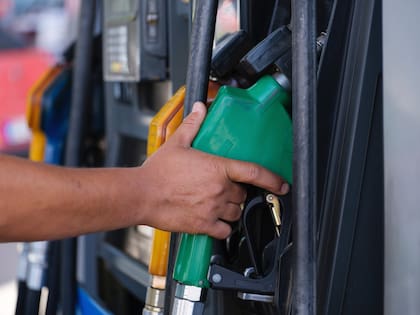 YPF, la principal petrolera del país, anunció un incremento del 1,75% en el precio de sus combustibles, que entrará en vigencia el viernes.