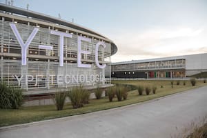 YPF recibió el certificado TOP TIER que marca el estándar más alto de calidad para los combustibles