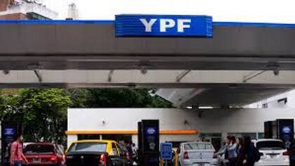 YPF tuvo una pérdida récord de $ 30.256 millones en el tercer trimestre