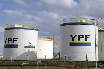 YPF y Gazprom se asocian para explotar gas natural