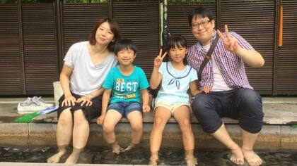 Yumiko Suzuki pasó siete años en su casa criando a sus hijos antes de regresar al trabajo.