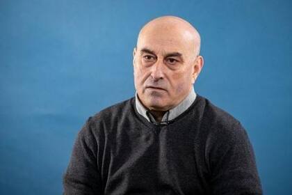 Yunice Abbas, autor del libro "Yo robé a mano armada a Kim Kardashian"