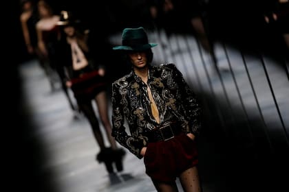 Un desfile de Yves Saint Laurent, su diseñador favorito