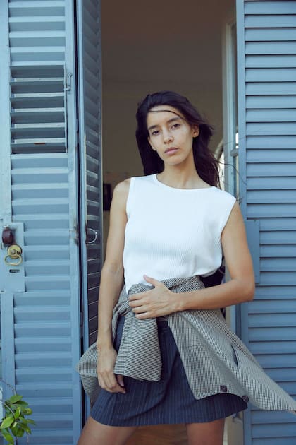 Yvonne contó con la aprobación del Indio Solari y de Skay para editar su versión de "Un poco de amor francés"