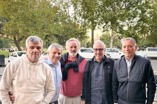 Dirigentes alejados de la pelea interna del PJ se reúnen y ponen en la mira la elección bonaerense