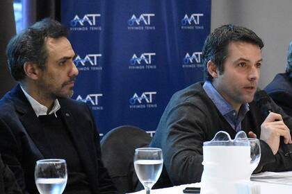 Mariano Zabaleta y Agustín Calleri, vicepresidente primero y presidente de la AAT, respectivamente