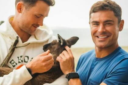 Zac Efron tomó un descanso en Australia y aseguró que fue ahí donde los músculos de su cara comenzaron a crecer