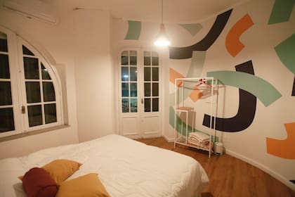 ZAG funciona en un hotel reciclado en Montevideo