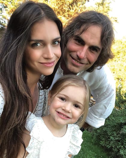 “Desde que nació Malaika, Jakob se empezó a armar un poco más en el Sur, donde extendió la temporada. Y ya no viaja a África”, cuenta Zaira. Y agrega: “El señor para el que trabajaba murió, y le cuesta volver. Y en esa zona se vive un momento delicado de revueltas sociales. Está más prudente... ”