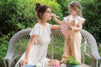 "Ahora, es un nuevo programa con el Chino (Leunis). Esto de las duplas nuevas en el trabajo es como un matrimonio, porque tenés que conocerte, entenderte y complementarte”, admitió entusiasmada.