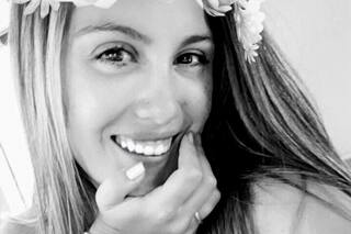 Motochorros asesinaron a una chica de 21 años que estaba con el novio en un auto