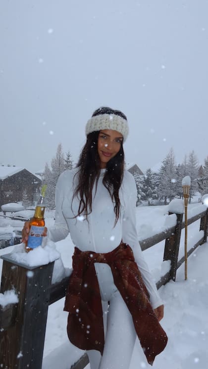 Zaira Nara disfrutó de sus días de nieve, esquí y eventos en Italia (Foto: Instagram @zaira.nara)