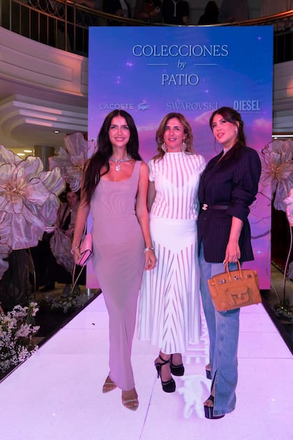 Zaira y Wanda Nara junto a Mariana González.