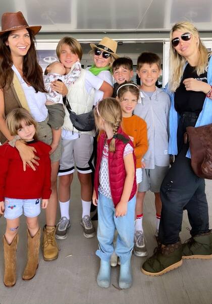 Zaira y Wanda viajaron junto a sus familias al sur. Crédito: Instagram