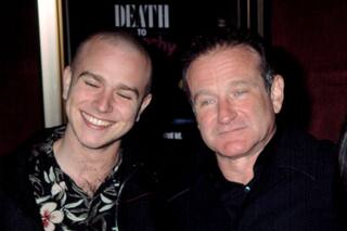 El hijo de Robin Williams compartió un emotivo mensaje en memoria de su papá