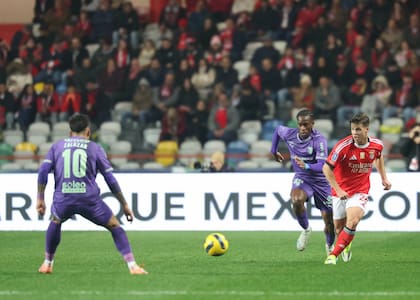 Zalazar marcó el 2 a 0 del Braga ante Benfica (https://x.com/SLBenfica)