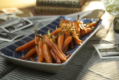 Las zanahorias asadas con miel y semillas de sésamo quedan óptimas