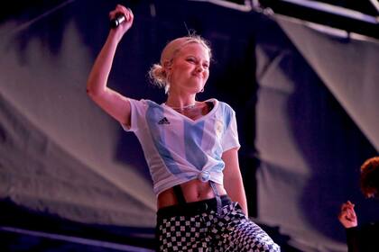 La sueca Zara Larsson sedujo con su energía a los presentes