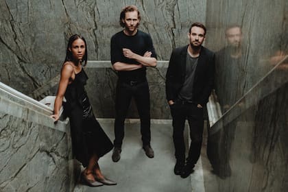 Zawe Ashton y Tom Hiddleston se conocieron en Betrayal, la obra de teatro que compartieron con Charlie Cox