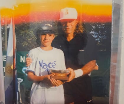 Zeballos y Guillermo Vilas, uno de sus grandes ídolos: una foto que encontró Horacio durante la última Navidad en su casa familiar en Mar del Plata