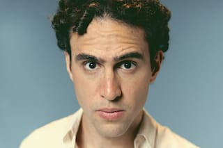 Es hijo de Caetano, creció rodeado de los más grandes músicos de Brasil y a los 33 años lanza su primer disco